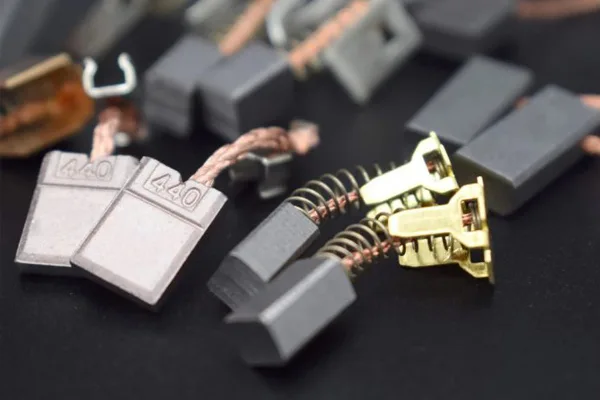 モーターのメンテナンス時に注意が必要なカーボンブラシの問題